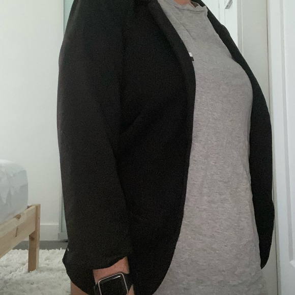 Size Medium Blazer - Picture 6 of 7